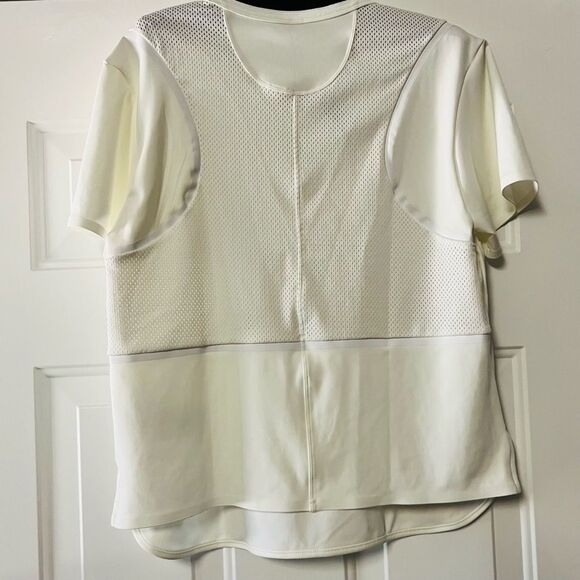 NWT! ADIDAS By Stella McCartney True Strength Run Loose Fit White Tee Size S - Picture 7 of 8